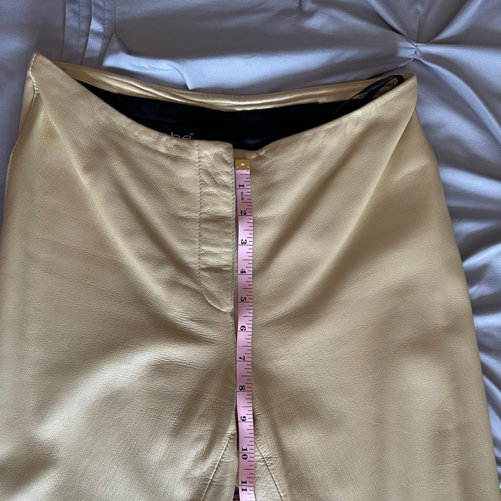 Bebe Genuine Leather Mid-rise Pants in Pearl Beige - Vintage Y2K - Picture 4 of 7